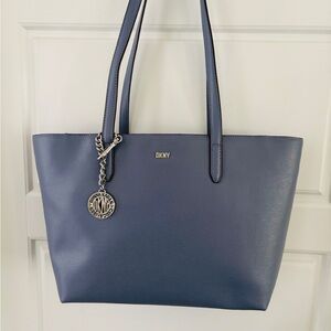 DKNY Bryant Medium Sutton Leather Tote Bag Laptop Purse 4A3014 Moon Blue NEW